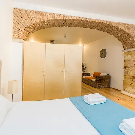 Shortstayflat Stylish Studio Apartment *